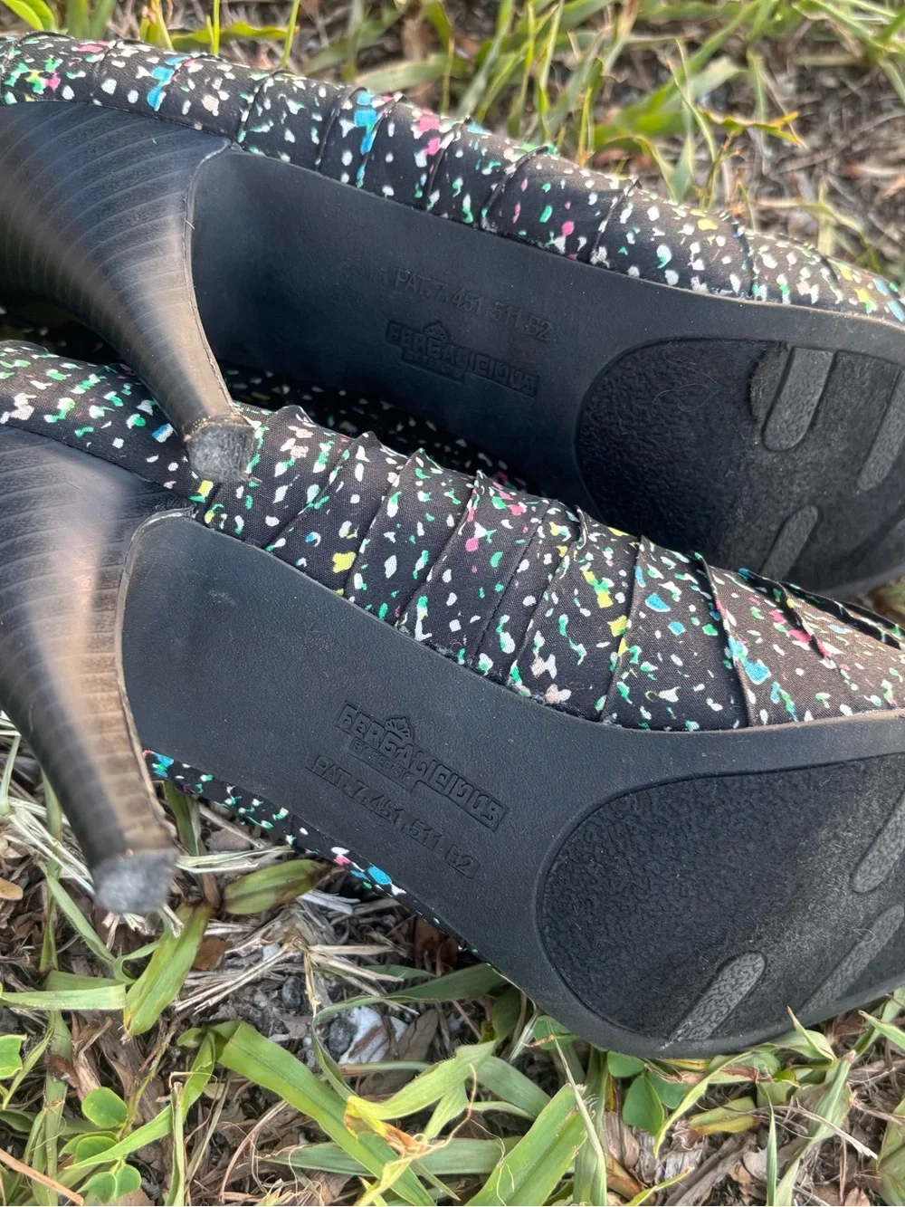 Fergalicious Black Ballet Flats with Multicolor Speckles Size 8.5
